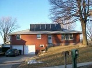 400 W West Plains Rd, Gretna, NE 68028