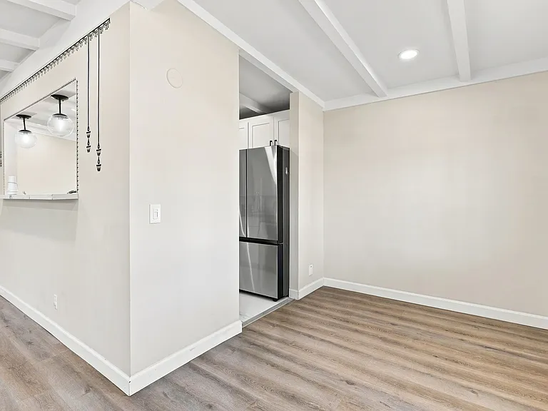 1398 McPherson St — Photo 13
