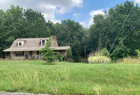 1st image of 489 Horseshoe Hills Dr