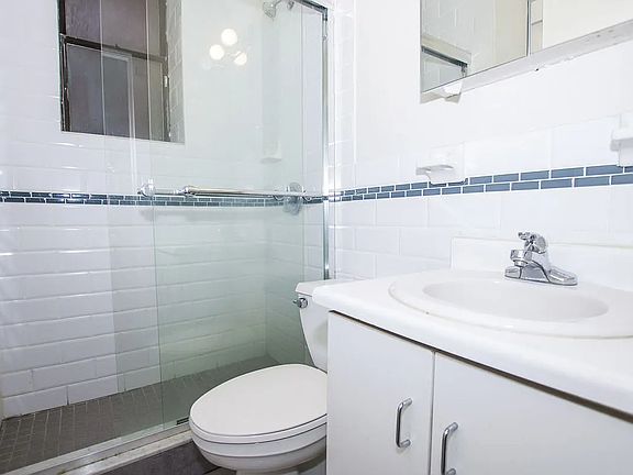 5th image of 220 E 25th St #Rear1d
