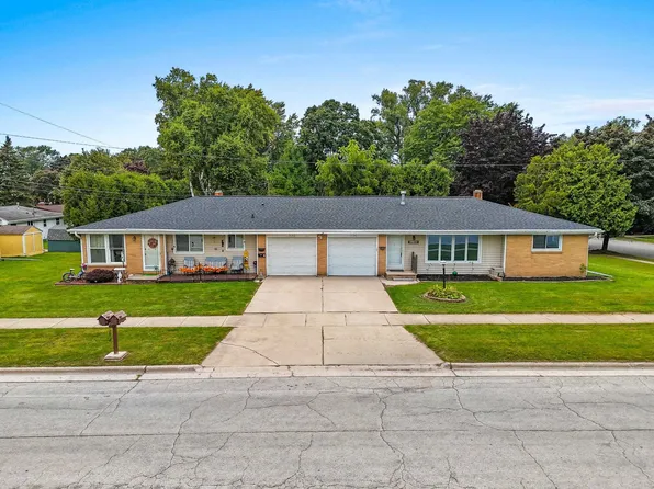 1136 Clayton Pl, Green Bay, WI 54302