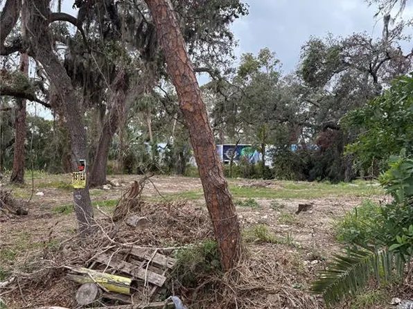 1622 51st Ave E, Bradenton, FL 34203