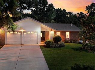 1423 Mautenne Dr, Ballwin, MO 63021