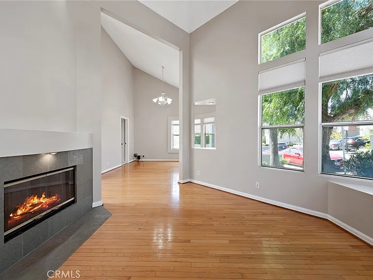 1536 Silver St — Photo 2