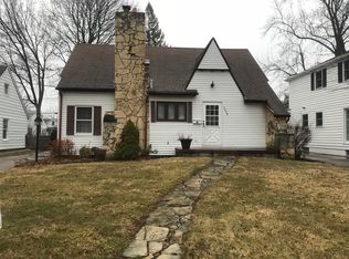 2450 30th St, Moline, IL 61265