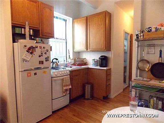 3rd image of 152 8th Ave APT 6S