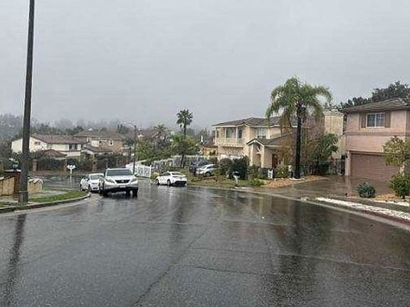 Exterior Neighborhood (street photo)