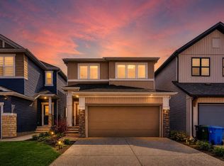 126 W Hotchkiss Mnr SE, Calgary, AB T3S 0G1