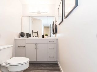 490 E Randolph St, Chicago, IL 60601