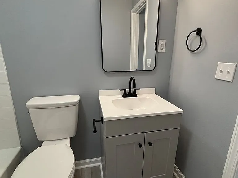 186 Home St — Photo 14