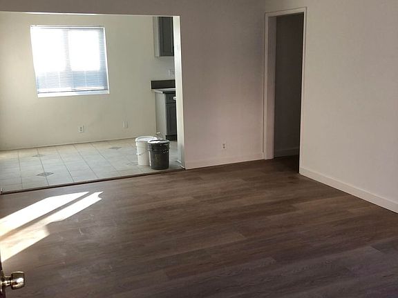 5th image of 8815 Van Nuys Blvd #B