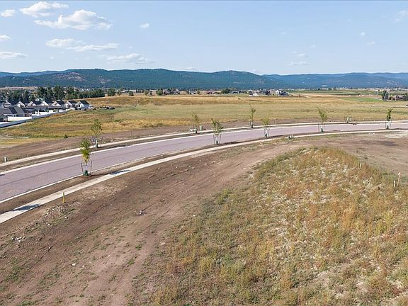 3rd image of 717 Crown Ridge Dr Lot 11