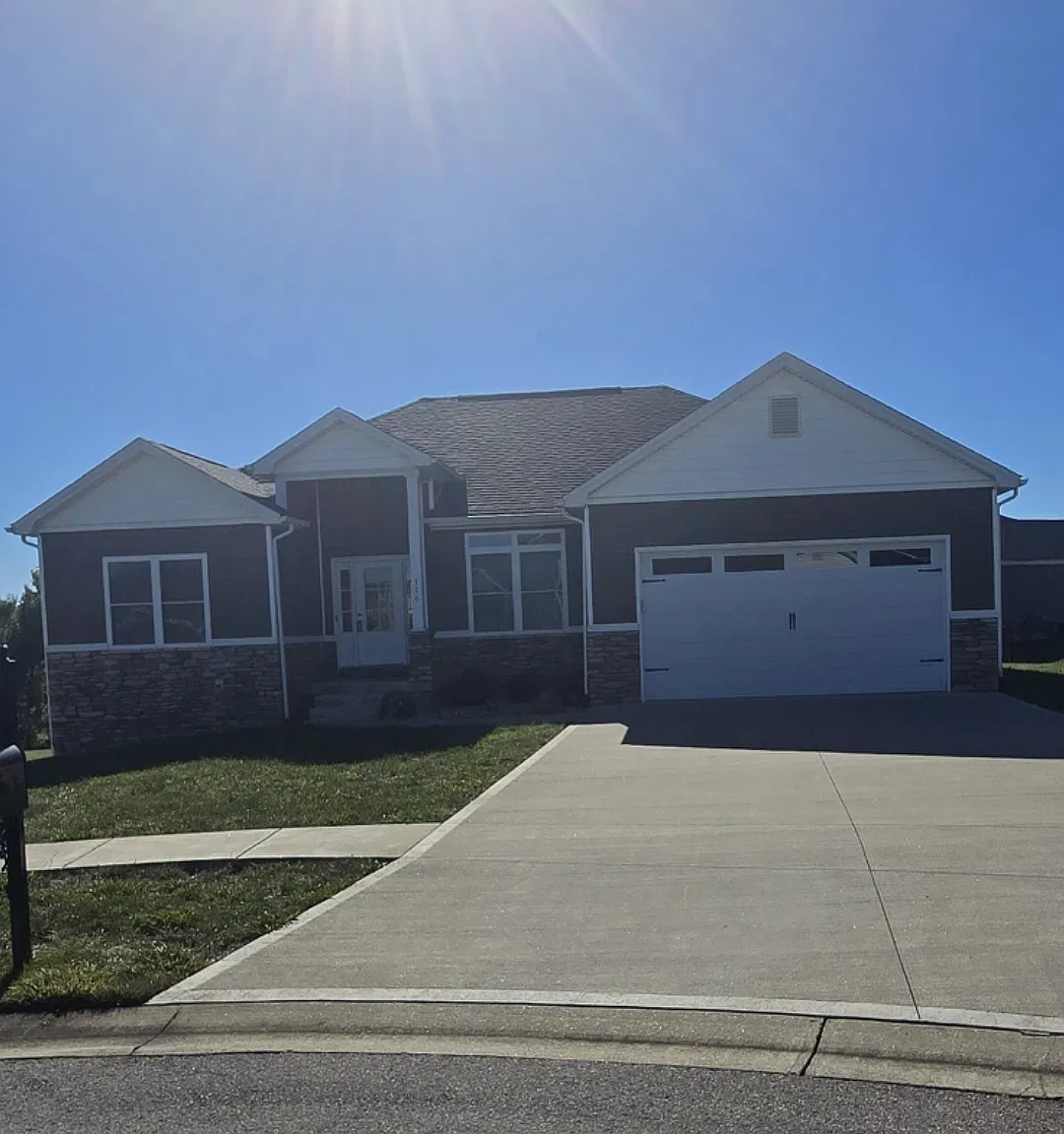 4 bed, 2520 sqft, $2,675 — Photo 2