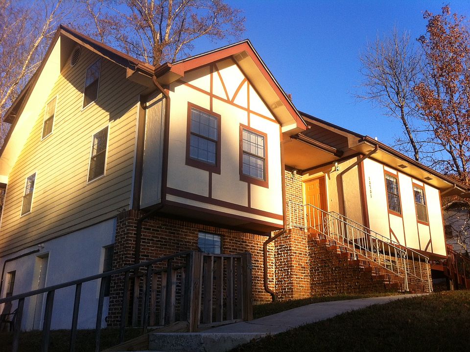 Side view with small yard