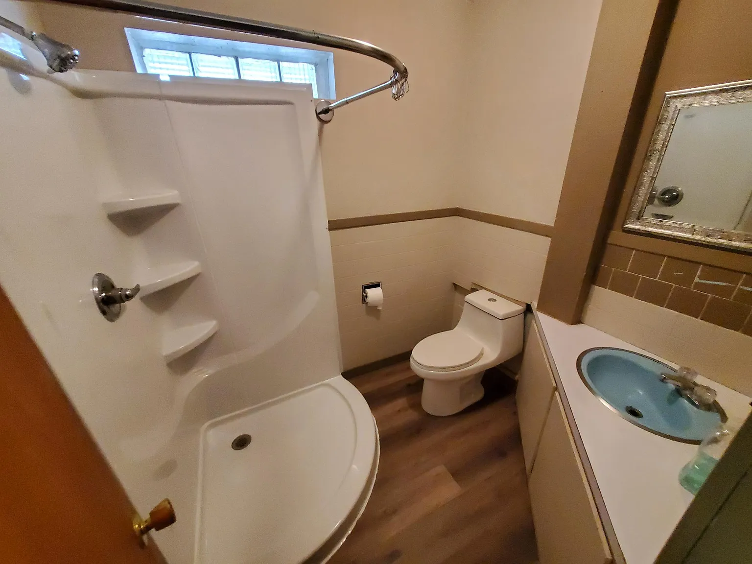 1 bed, 400 sqft, $600 — Photo 4