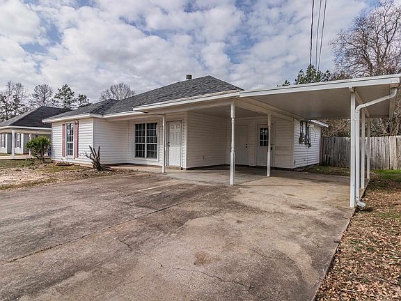 2nd image of 604 W Heights Dr