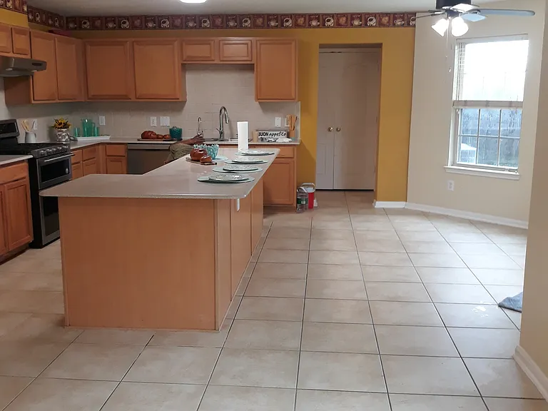 1222 Concord Pl — Photo 4