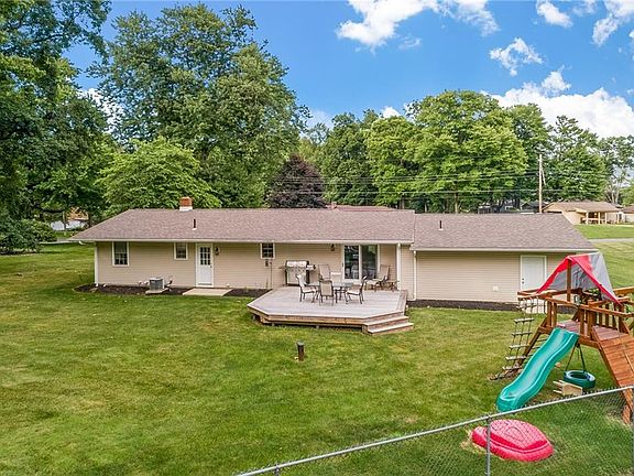 4th image of 5820 Brookwood Dr
