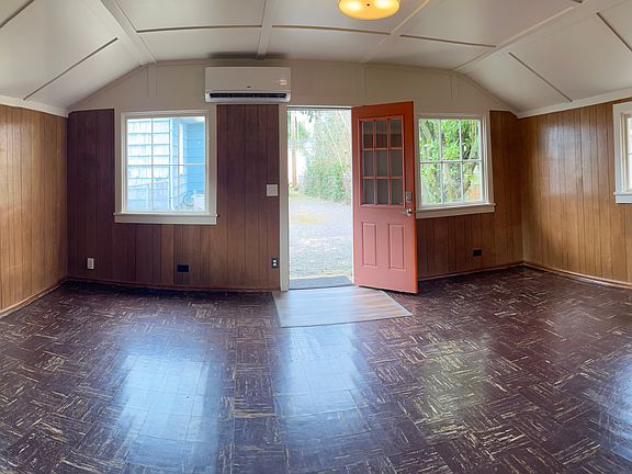 2nd image of 5434 NE Skidmore St #5436