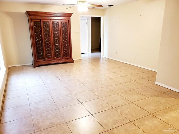 4th image of 1702 Point West Dr
