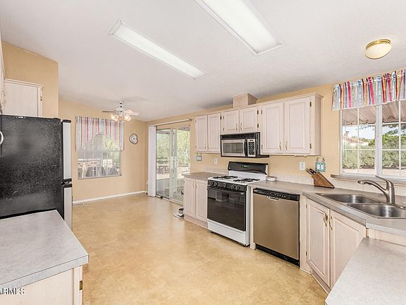 2nd image of 8230 E CORALBELL Circle