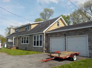 6082 Muskrat Bay Rd, Brewerton, NY 13029