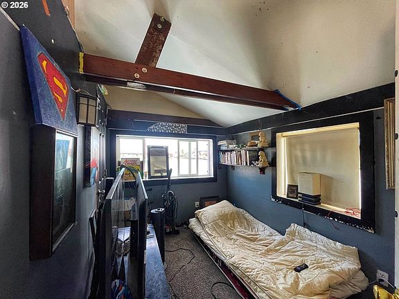 21st image of 1819 N Jantzen Ave