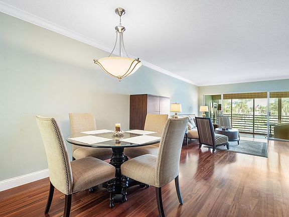 4th image of 951 Spanish Cir APT 244