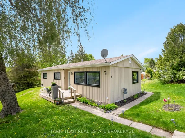 21 Hawthorne Dr, Innisfil, ON L9S 1P7