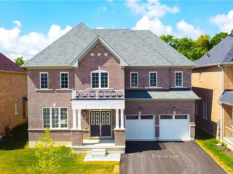 43 Fleming Cres #LOWER — Photo 1