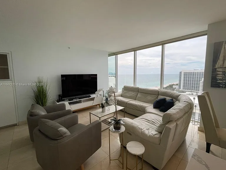 4775 Collins Ave #2105 — Photo 20