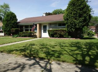 1030 S 6th Ave, Des Plaines, IL 60016