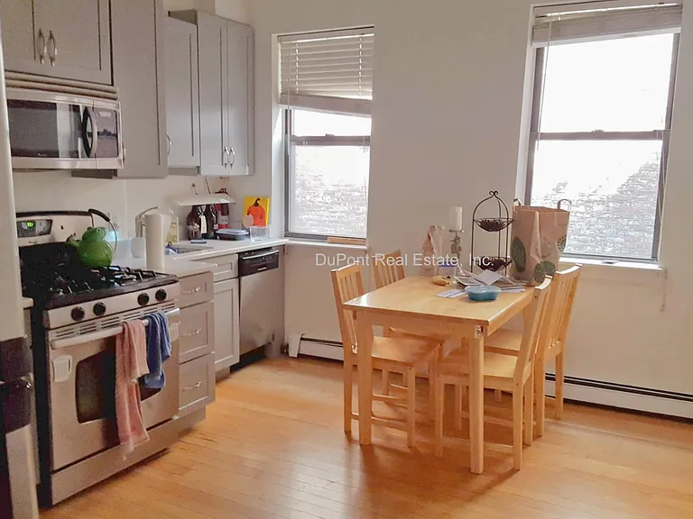 15 Thacher St #1 — Photo 1