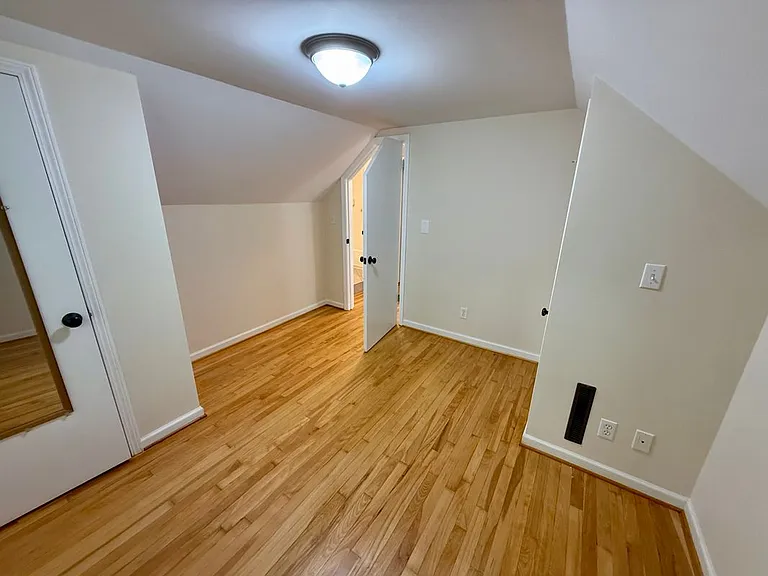 325 Highland Rd — Photo 18