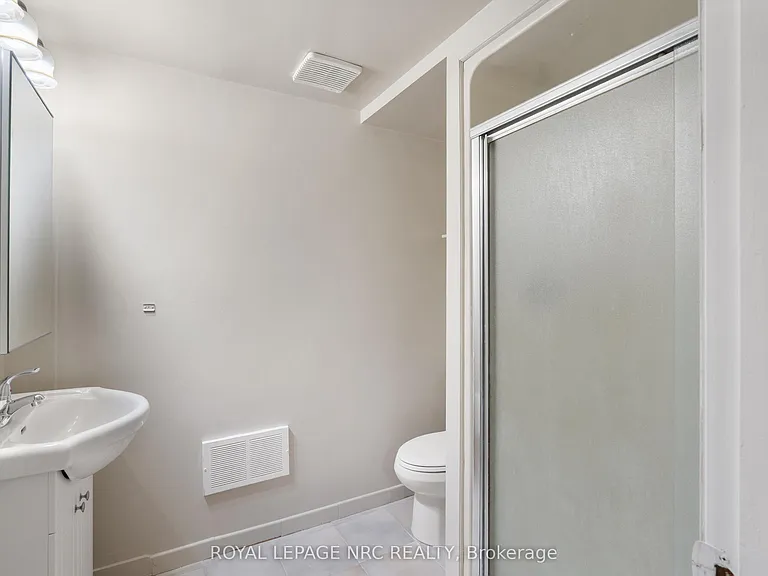 21 Chalmers St — Photo 15