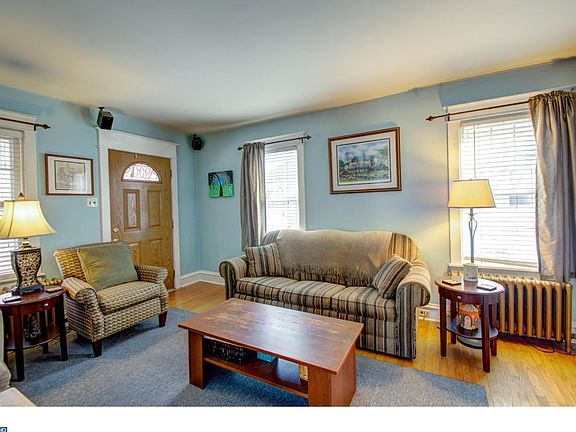 4th image of 37 Lawson Ave