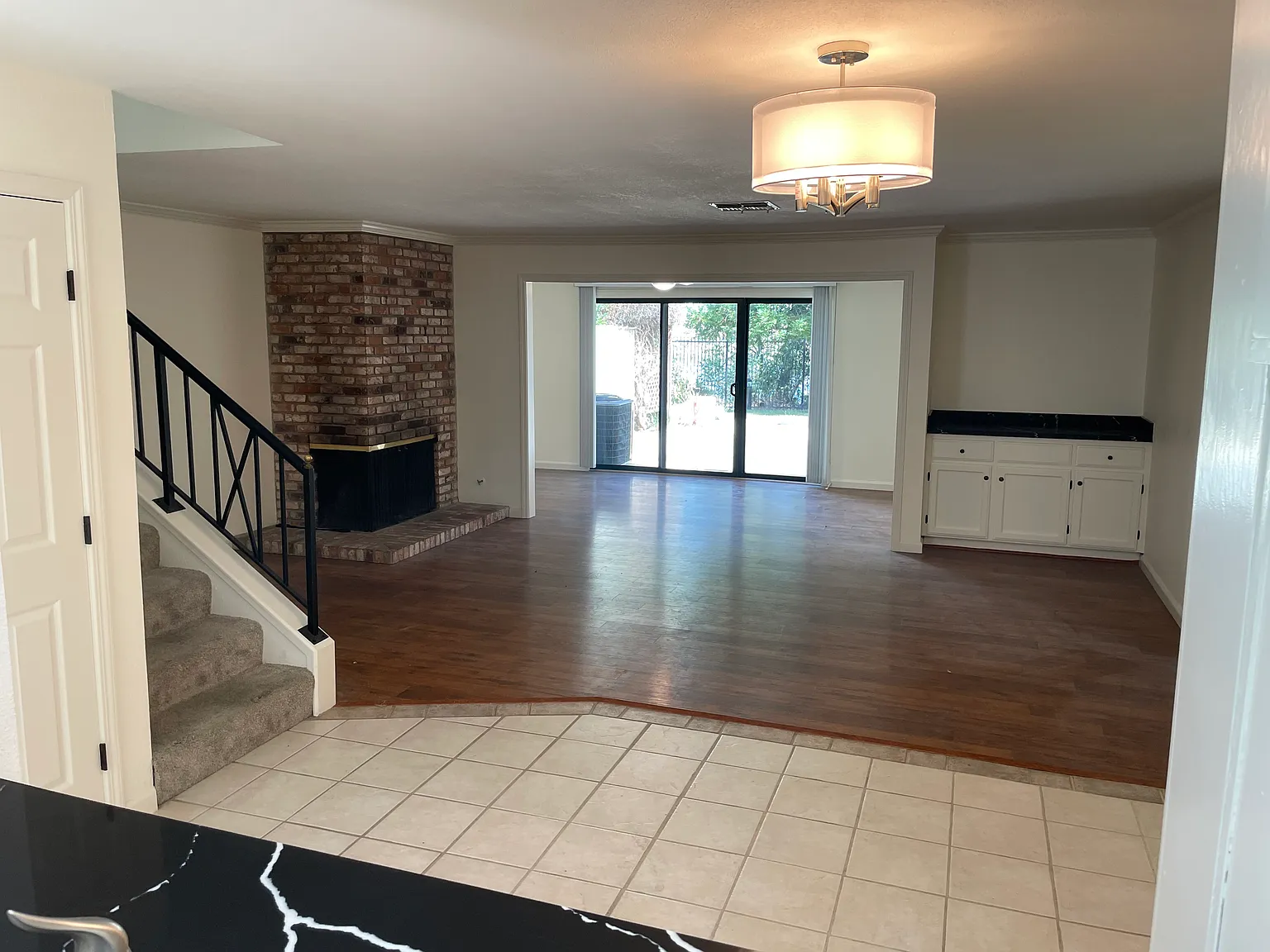 3 bed, 2.5 bath, 1803 sqft, $4,500 — Photo 2