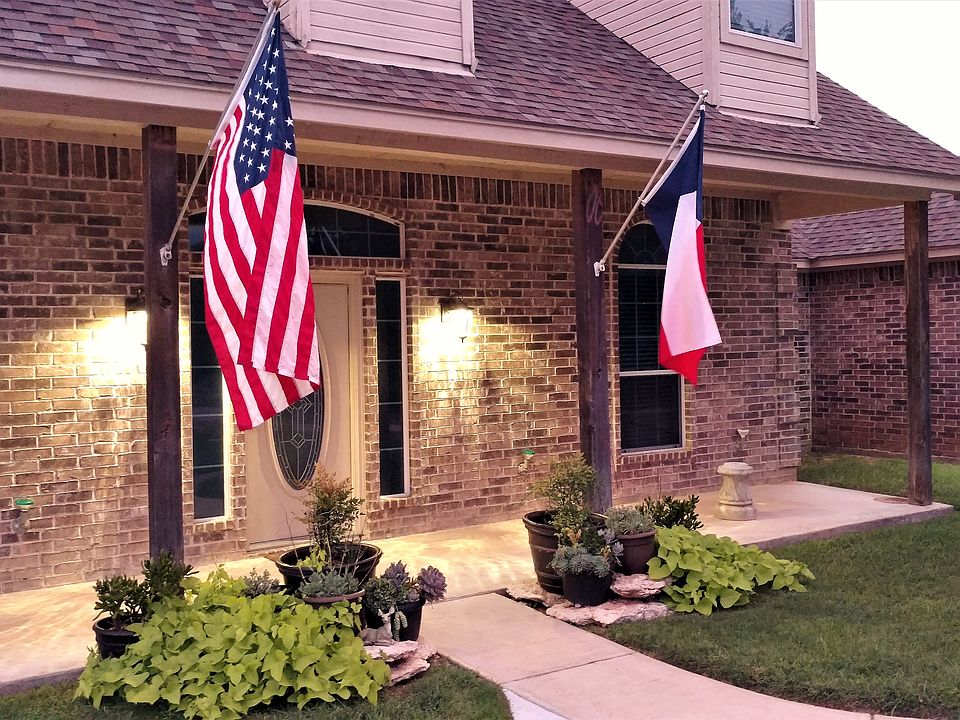 2nd image of 3100 Cliffview Ct
