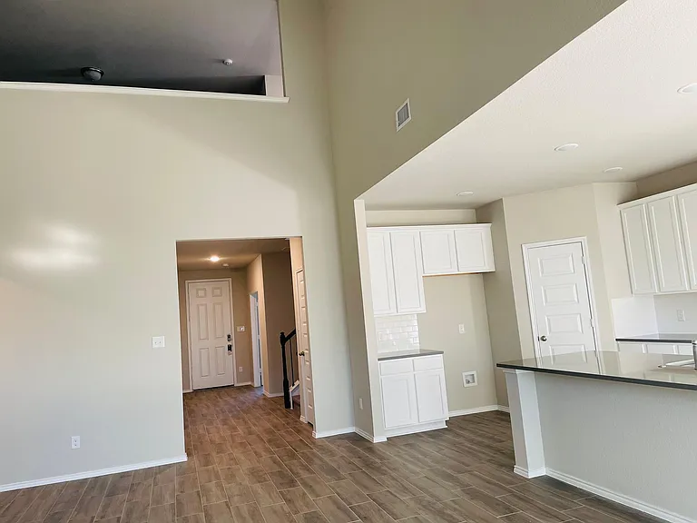 10032 Adams Ln #10032 — Photo 7