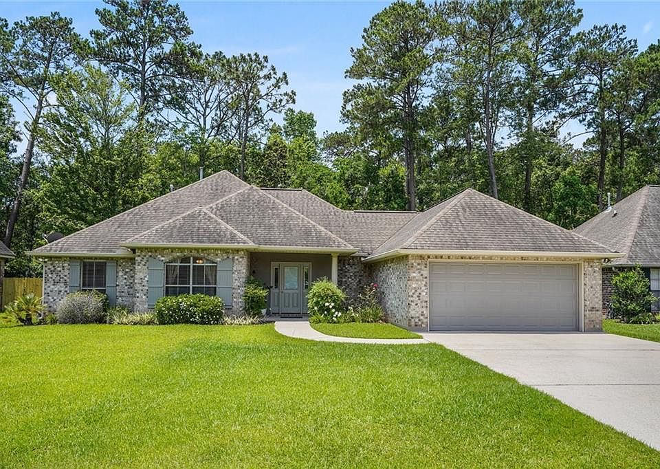 1st image of 243 Autumn Woods Dr