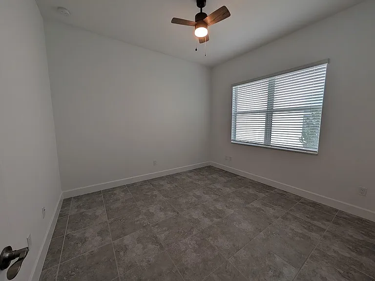 4613 Citron Way — Photo 11