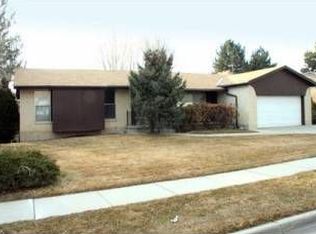 9260 S Peach Blossom Dr, Sandy, UT 84094