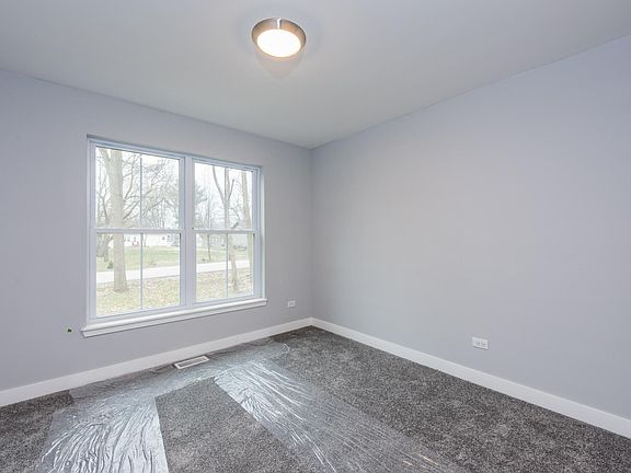 5th image of 25292 W Greenview Ave