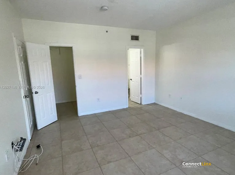 11700 SW 1st St — Photo 8
