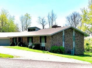 6051 SW 46th Ter, Topeka, KS 66610