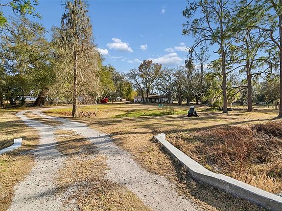 2nd image of 3009 Jim Johnson Rd