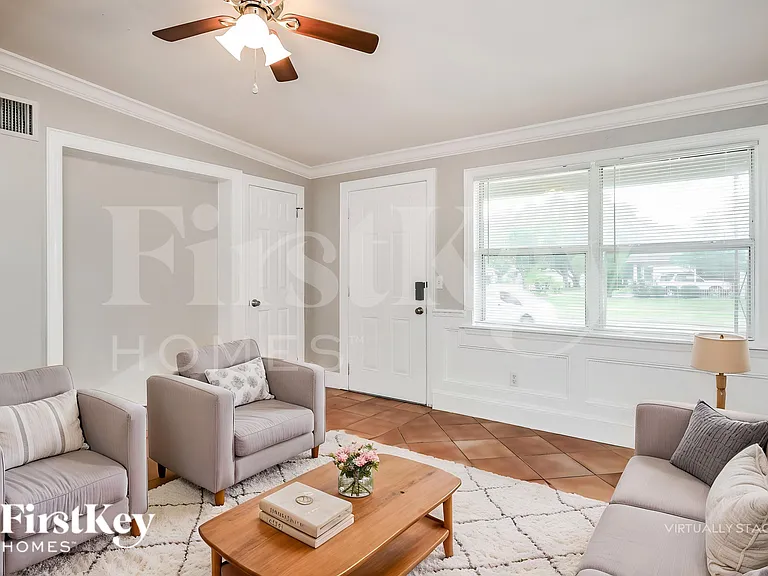 8013 Powell Dr — Photo 5