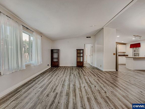 4th image of 1111 SE 3rd Ave Unit 15