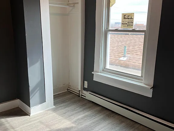 160 Oak St #5 — photo 5 of 6