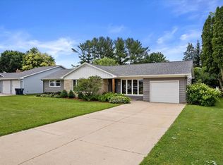 630 E Center STREET, Juneau, WI 53039